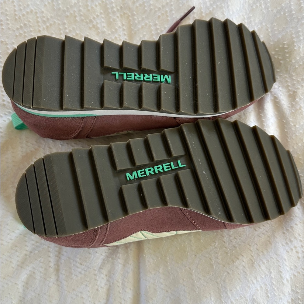 Women’s Cream and Mauve Merrell Sneakers with Teal Accents - Picture 3 of 4